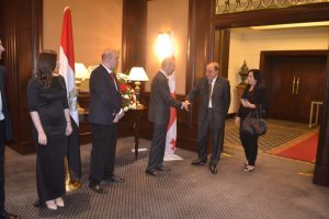 السفير الجورجي في القاهرة يستقبل المدعوين