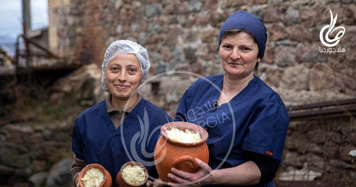 صناعة الجبن الجورجي الأصلية - ظلت سرا لمدة 70 عام - المصدر: (Taylor Weidman - BBC)
