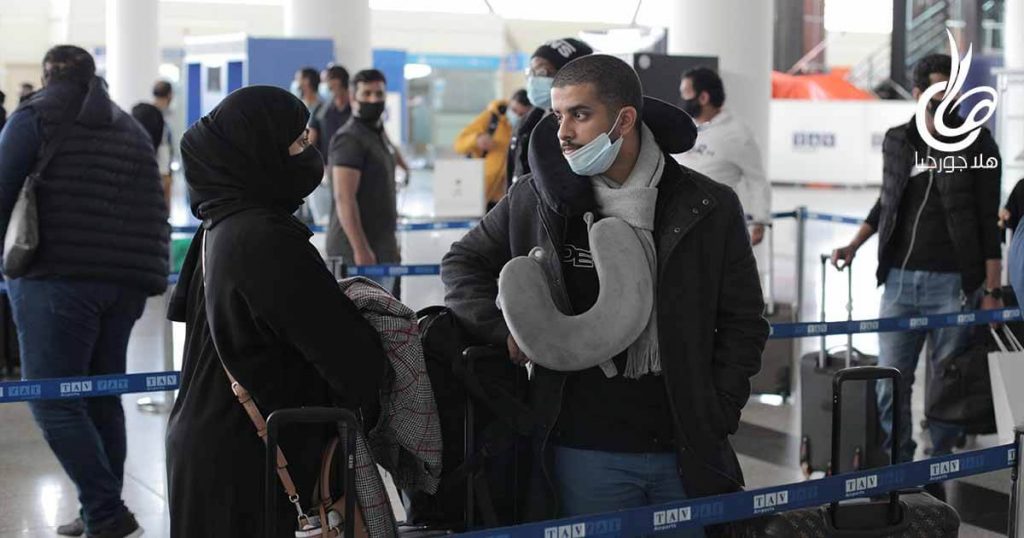إتمام إجراءات سفر العالقين السعوديين في صالة السفر بمطار تبليسي الدولي