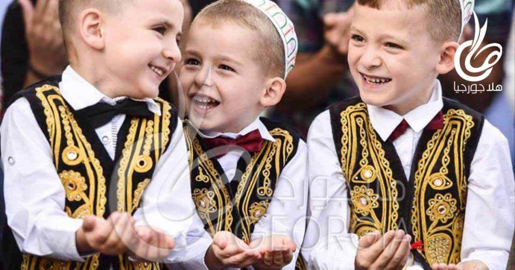 فرحة الأطفال بعيد الفطر المبارك في ألبانيا