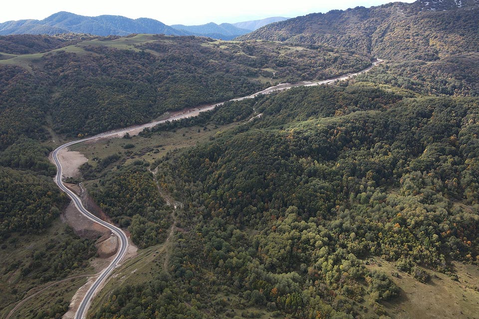 افتتاح طريق جديد في جورجيا بطول 51.5 كيلومتر يربط بين منطقتي إيميريتي وراشا 1