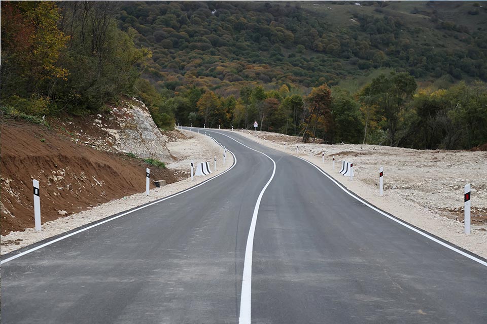 افتتاح طريق جديد في جورجيا بطول 51.5 كيلومتر يربط بين منطقتي إيميريتي وراشا 5