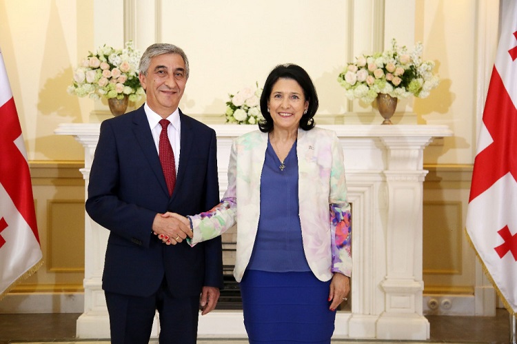 تعزيز الروابط التاريخية والثقافية بين جورجيا وطاجيكستان 4