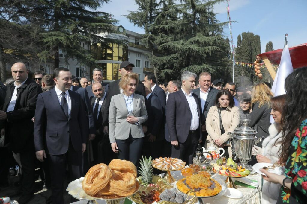 رئيس وزراء جورجيا يشارك شخصياً في احتفالات نوروز في جورجيا 24