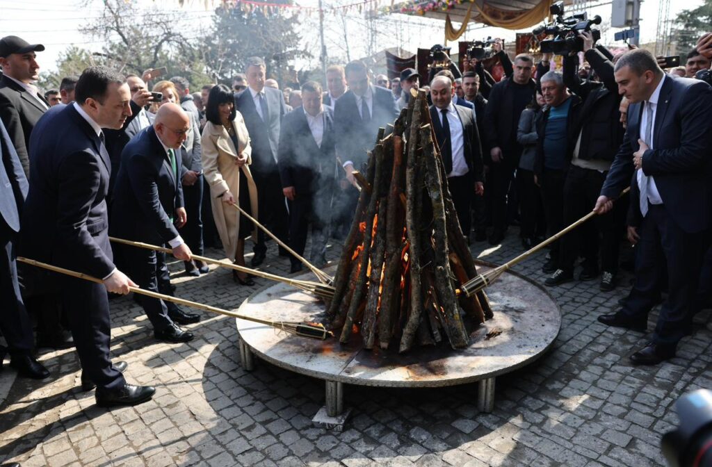 رئيس وزراء جورجيا يشارك شخصياً في احتفالات نوروز في جورجيا 19
