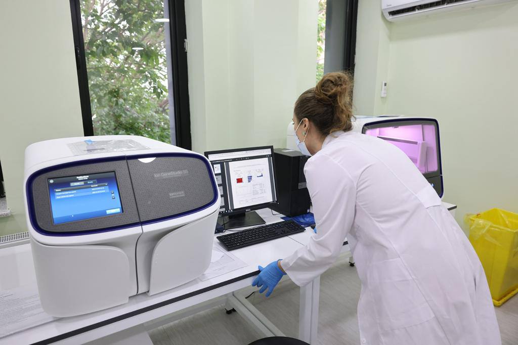  افتتاح أول مختبر مراقبة جودة الأدوية في جورجيا 1
