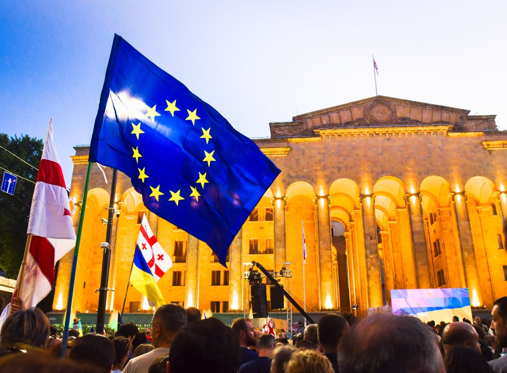 Shutter Stock/ المفوضية الأوروبية توصي بمنح جورجيا وضع مرشح لعضوية الاتحاد الأوروبي