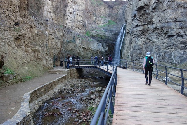 leghvtakhevi-waterfall-tbilisi