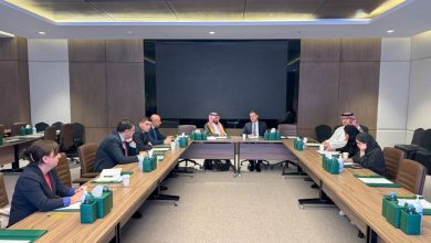 نائب وزير الاقتصاد يعلن توقيع مذكرة لبدء مفاوضات اتفاقية استثمار ثنائية مع السعودية